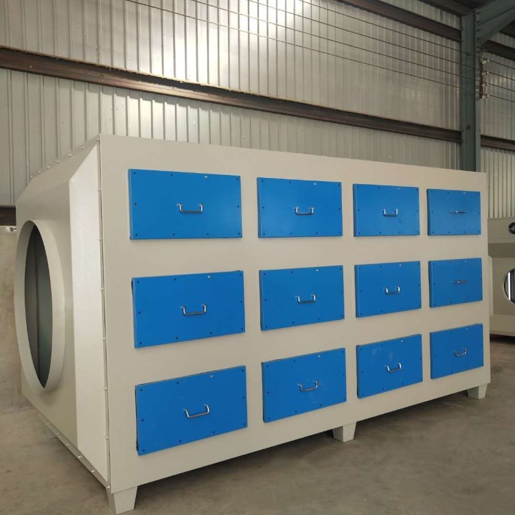 1645693641998979.jpg 活性炭吸附箱.jpg